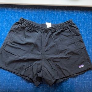 Black 5” Patagonia Women’s Baggies